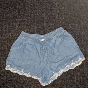 Red Camel eyelet trimmed shorts